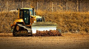 Ποιοι μπορούν να εξαγοράσουν 90.000 καταπατημένα ακίνητα του δημοσίου