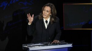 Έρευνα: Πιο ευνοϊκή η εικόνα για την Χάρις μεταξύ των ψηφοφόρων μετά το ντιμπέιτ