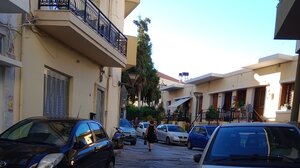 Αγανάκτηση για το παρκάρισμα πάνω στη στροφή!