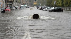 Πλημμύρες στη Ρουμανία: Τουλάχιστον 3 νεκροί, εκατοντάδες εγκατέλειψαν τις εστίες τους