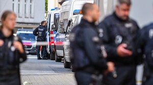 Ισόβια σε μητέρα που βασάνιζε τη 13χρονη κόρη της αφήνοντάς τη να λιμοκτονήσει