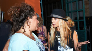 Άννα Βίσση: «Ματούλα Ζαμάνη, στο ‘χω πει θα έκανα για σένα ό,τι θες – ακόμη και να βγάλω την μπλούζα μου»