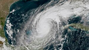 ΗΠΑ: Ο κυκλώνας Μίλτον απέχει 240 χιλιόμετρα από την Τάμπα