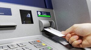 e- ΕΦΚΑ και ΔΥΠΑ: Ποιοι πάνε στα ΑΤΜ σήμερα