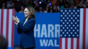 Έρευνα για τη στήριξη διασημοτήτων στην Καμάλα Χάρις κατά τις προεδρικές εκλογές ζήτησε ο Τραμπ