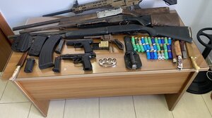 Τρία χωριά, έξι συλλήψεις, ένα ένοπλο επεισόδιο και δύο σφαίρες καλάσνικοφ στο κάδρο