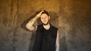 Κορωπί: Οδηγός φορτηγού χτύπησε νεαρό μουσικό και τον εγκατέλειψε αιμόφυρτο στην άσφαλτο