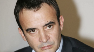 Πέθανε ο δημοσιογράφος της Εφημερίδας των Συντακτών, Μπάμπης Αγρολάμπος