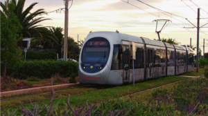 Γλυφάδα: Τραμ χτύπησε ανήλικο αγόρι