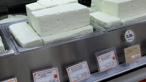 Το 82% των καταναλωτών προτιμάει επώνυμη φέτα 