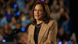 Η Κάμαλα Χάρις προτρέπει τους Αμερικανούς να «πάνε να ψηφίσουν»