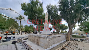 Πλατεία Ελευθερίας: Αλλάζουν τα μάρμαρα και στο άγαλμα του Άγνωστου Στρατιώτη