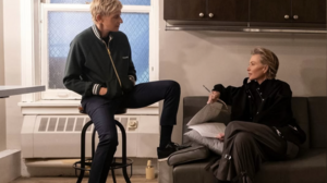 Σε βρετανική παμπ η Έλεν ντε Τζενέρις μαζί με την Πόρσια ντε Ρόσι