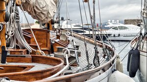 Κινητοποιήθηκε η Frontex για τον νεαρό που επιβιβάστηκε κρυφά σε ιστιοφόρο