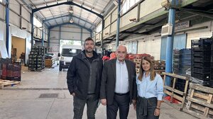 Στην λαχαναγορά Ηρακλείου ο Μανώλης Κουμαντάκης