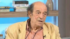 Συγκίνηση στην κηδεία του Μανούσου Μανουσάκη 