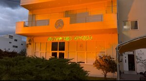 Στα... πορτοκαλί το δημαρχείο Σητείας