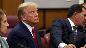 Τραμπ: Ετοιμάζει επιχείρηση-σκούπα για παράτυπους μετανάστες στο Σικάγο από την επομένη της ορκωμοσίας του