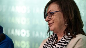 Χάρις Αλεξίου: "Δεν σκέφτομαι καν να επιστρέψω στο τραγούδι!"