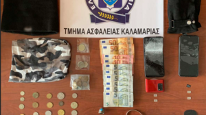 Εισέβαλαν σε διαμέρισμα και έκλεψαν κοσμήματα, ποτά και παπούτσια