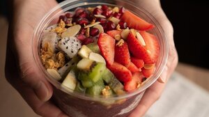 Ποια φρούτα ρίχνουν τα τριγλυκερίδια