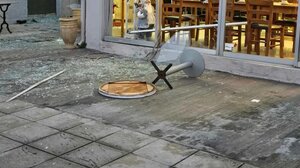 Έκρηξη σε ΚΑΠΗ στην Κόρινθο: Βίντεο με τη στιγμή που «έσκασε» γκαζάκι