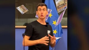 Έφτασε Ευρωκοινοβούλιο η καταγγελία κατά Φειδία για την αναφορά σε «πελλούς»: Τι προβλέπουν οι κανονισμοί