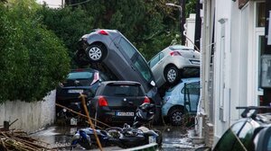 Κακοκαιρία Bora: Εικόνες καταστροφής σε Ρόδο και Λήμνο - Μηνύματα 112 σε "κόκκινες περιοχές"