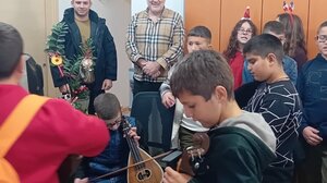 Με χριστουγεννιάτικες μελωδίες γέμισε το Δημαρχείο Φαιστού 