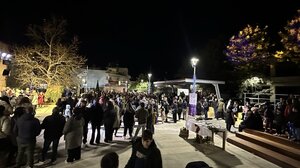 Σε ρυθμούς Χριστουγέννων το Καστέλλι