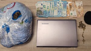 Βγήκε από τη φυλακή με άδεια, έκανε τρεις κλοπές και έκρυβε στο σπίτι ένα κιλό κάνναβη!