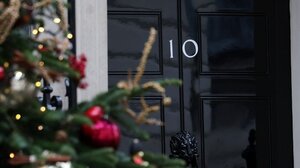 Ντάουνινγκ Στριτ: Για πρώτη φορά αποκαλύπτεται το βιβλίο των επισκεπτών της