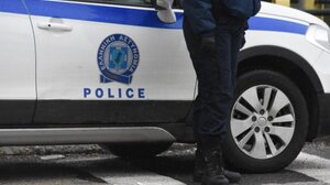 Η ΟΛΜΕ καταγγέλλει σύλληψη εκπαιδευτικού μέσα σε σχολείο της Ανατολικής Αττικής