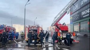 Μια νεκρή σε πυρκαγιά σε εμπορικό κέντρο στον Καύκασο