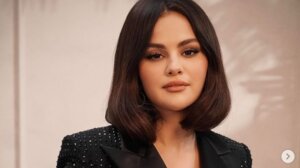 Η Σελένα Γκόμεζ και ο Μπένι Μπλάνκο επισημοποίησαν τη σχέση τους 