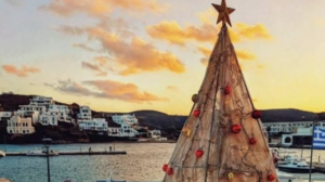 Χριστουγεννιάτικο δέντρο από δίχτυα των ψαράδων!