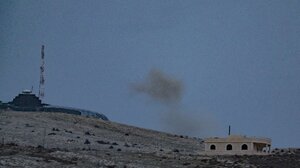 Το Ισραήλ αναπτύσσει δυνάμεις στη ζώνη ασφαλείας με τη Συρία 