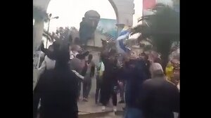 Συρία: Οι αντάρτες μπήκαν στη Χομς και περικυκλώνουν τη Δαμασκό