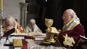 Με μοναχικούς Έλληνες της Κωνσταντινούπολης γιόρτασε ο Οικουμενικός Πατριάρχης τα Χριστούγεννα