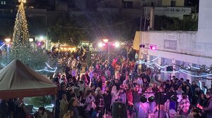 Φωταγώγηση του Χριστουγεννιάτικου Δέντρου στις Μοίρες