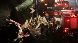 Τέμπη: ΕΔΕ μετά τις ποινικές διώξεις σε τέσσερα στελέχη της Πυροσβεστικής