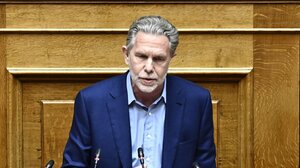 Γερουλάνος: «Προοδευτικός και νεοφιλελεύθερος μαζί, δεν γίνεται»