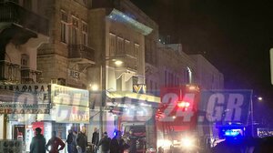 Φωτιά σε σπίτι στην Ερμούπολη - Περαστικοί απεγκλώβισαν γυναίκα