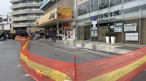Έξω από το "Αστόρια" έφτασε το εργοτάξιο - Επεκτείνονται τα έργα στην πλατεία Ελευθερίας