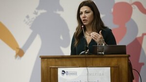 Σοφία Ζαχαράκη: Έρχεται καθολική εφαρμογή του «Προσωπικού Βοηθού για ΑμεΑ»