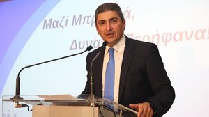 Μαλλιά κουβάρια στη ΝΔ στο Ηράκλειο… για τα μάτια του Βρούτση