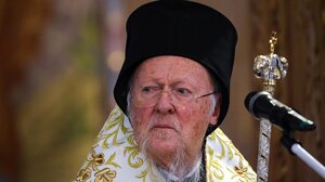 Συγκινημένος ο Πατριάρχης Βαρθολομαίος: «Έπεσε ο μέγας στύλος της Εκκλησίας στην Αλβανία»