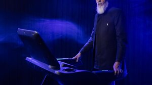 Έρχεται στα Χανιά η Παράσταση "Διάδρομος 2" με τον Δημήτρη Χαβρέ