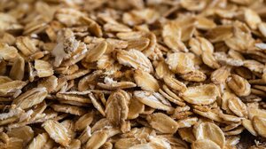 Πόσες θερμίδες έχει η βρώμη και τι πολύτιμο προσφέρει