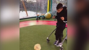 Ραγίζει καρδιές το βίντεο με τον μικρό Γιάννη Παπαστεφανάκη να κλωτσάει μπαλα!